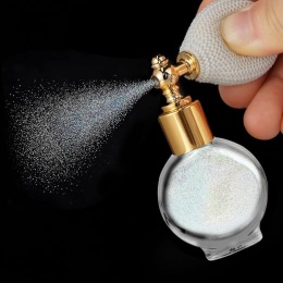 Brokatowy spray do ciała i włosów - delikatny glitter w proszku, efekt wróżki, idealny do makijażu twarzy i ciała