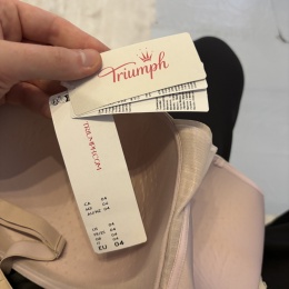 Biustonosz Triumph nude - rozmiar 04 (NOWY z metkami)