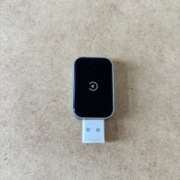 Bezprzewodowy adapter CarPlay USB AIZEO SYY03 - kompaktowy dongle