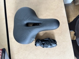 Siodełko rowerowe Anfil Memory Foam 3.0 z pokrowcem